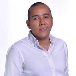 Meet your Posher, Cesar augusto